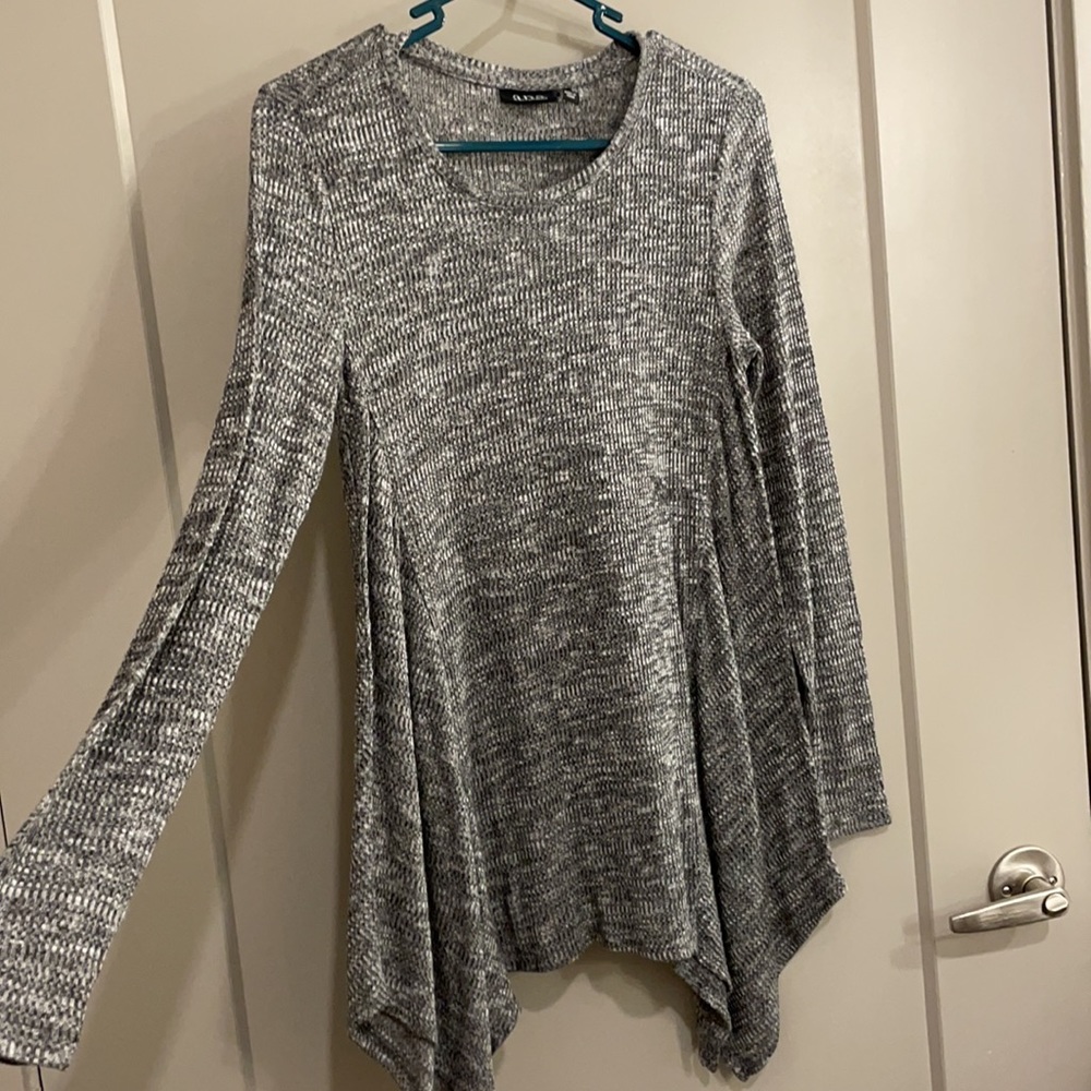 Small Ana Flowy Sweater